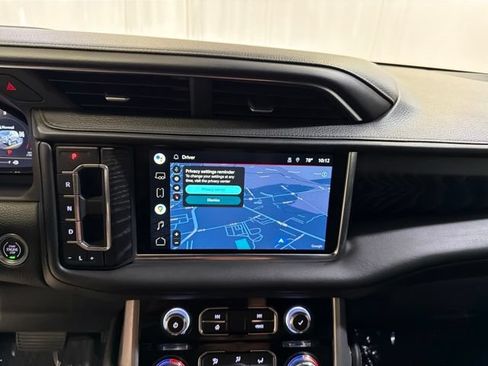 Used 2022 GMC Yukon Denali AWD/4WD image 17