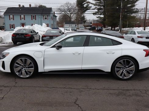 Used 2022 Audi e-tron GT Prestige w/ Prestige Package image 8