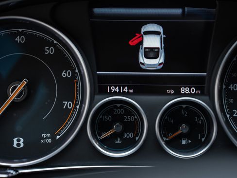 Used 2017 Bentley Continental GT image 40