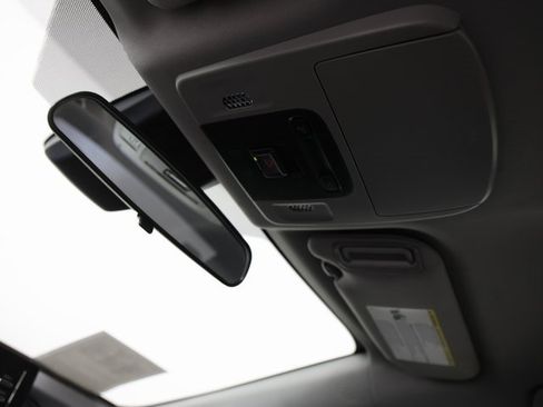 Used 2021 Toyota Camry SE image 13