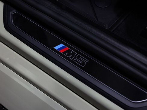 Used 2026 BMW M5 Touring w/ Executive Package AWD/4WD image 33
