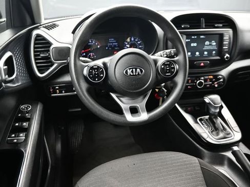 Used 2021 Kia Soul S FWD image 16