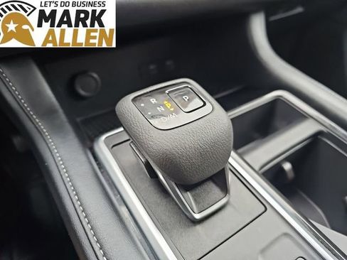 Used 2025 Nissan Pathfinder SV FWD image 15