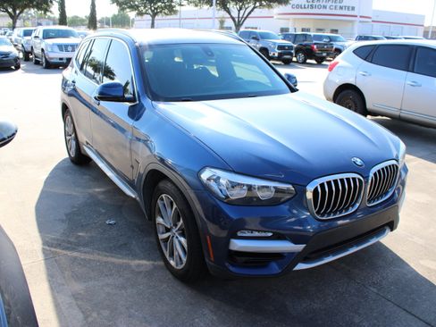 Used 2018 BMW X3 xDrive30i AWD/4WD image 2