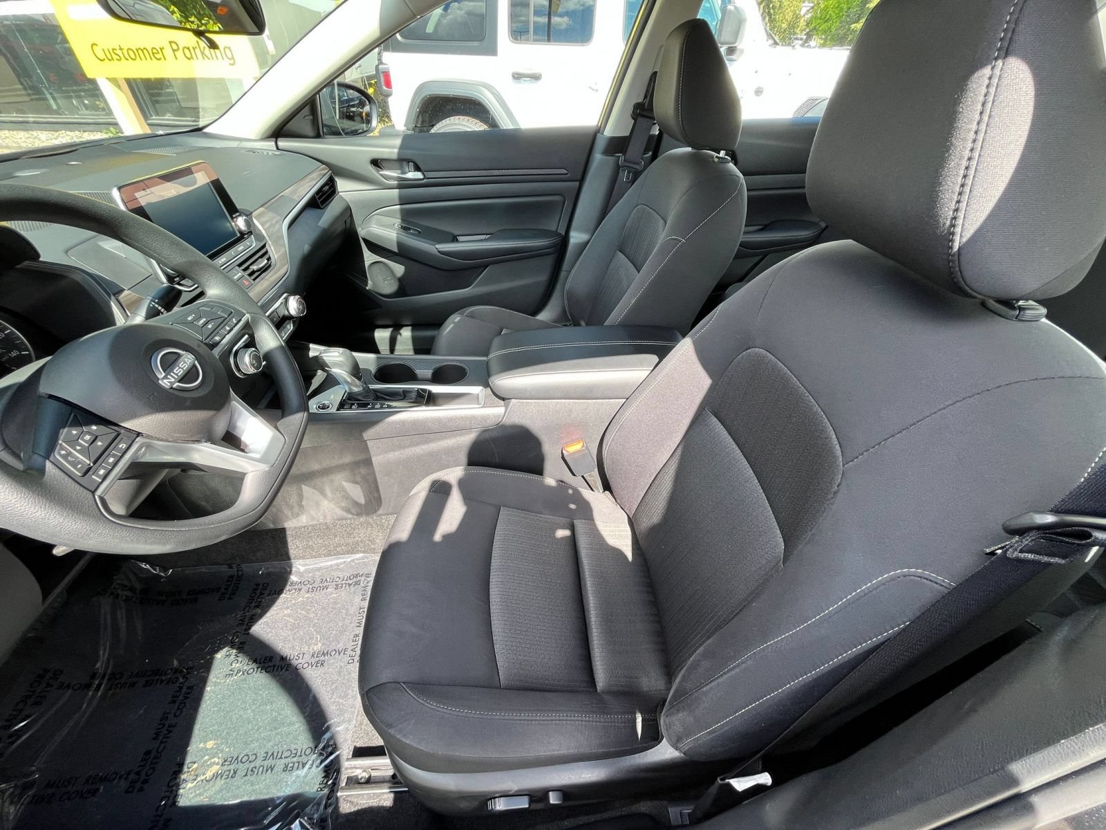 Used 2025 Nissan Altima 2.5 SV FWD image 27