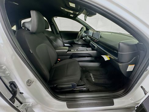 Used 2024 Hyundai Ioniq 6 SE image 33