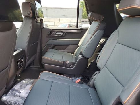 New 2026 GMC Yukon AT4 AWD/4WD image 11