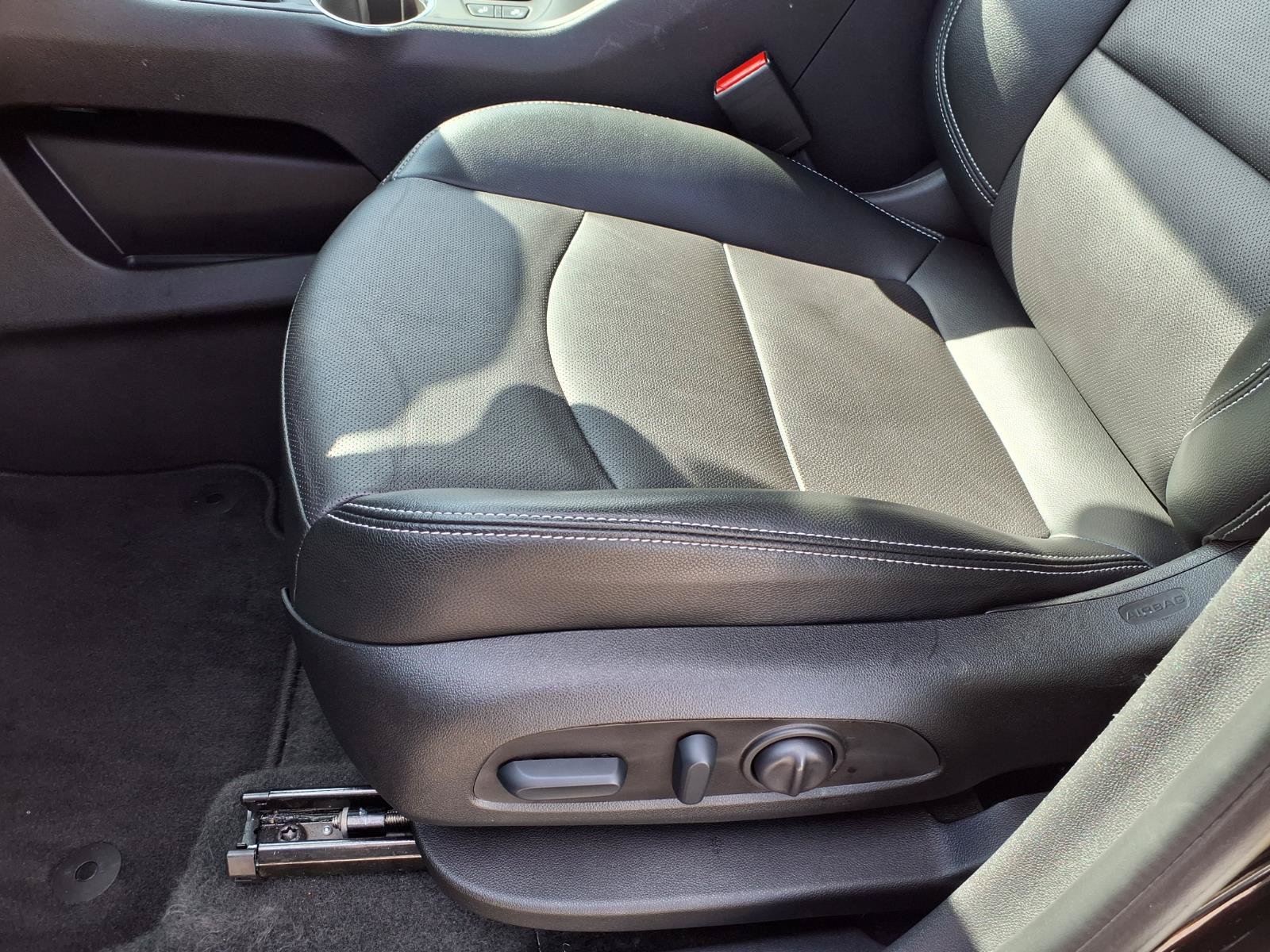 Used 2024 GMC Terrain SLT w/ Elevation Edition FWD image 25
