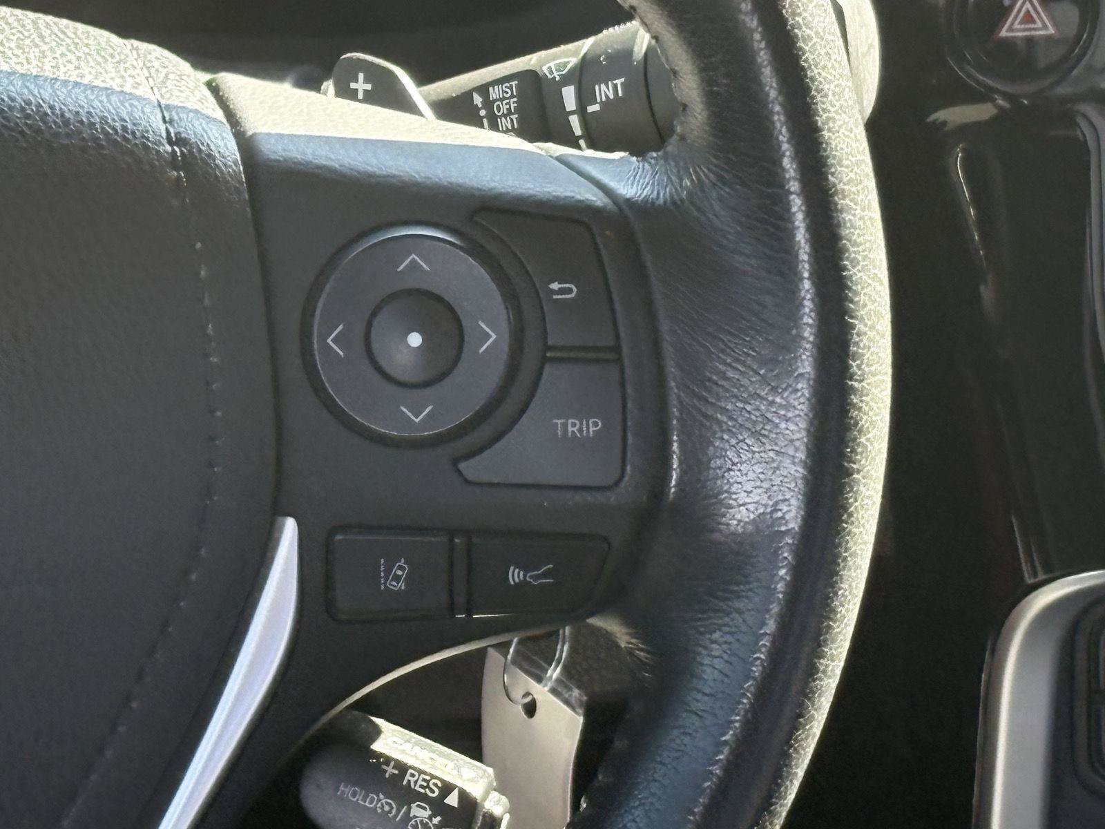 Used 2019 Toyota Corolla SE FWD image 10