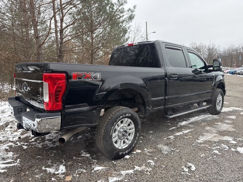 Used 2017 Ford F250 XLT w/ XLT Value Package image 12