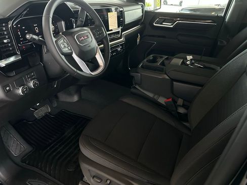New 2026 GMC Sierra 1500 SLE w/ Preferred Package image 9