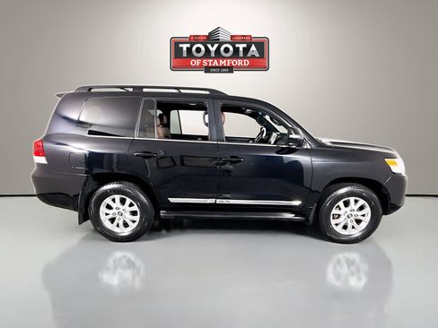 Certified 2021 Toyota Land Cruiser image 8