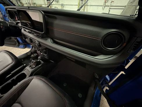 Used 2024 Jeep Gladiator Rubicon w/ Technology Group image 27