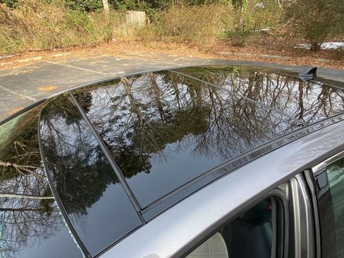 Used 2018 Toyota Camry XLE image 38