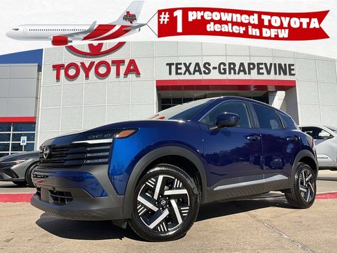 Used 2025 Nissan Kicks SV image 1