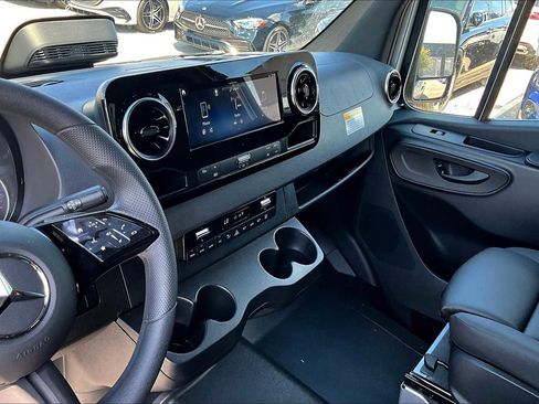 New 2025 Mercedes-Benz Sprinter 2500 image 7