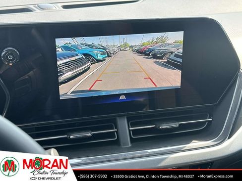 Certified 2025 Chevrolet Trax LT w/ Driver Confidence Package FWD image 25