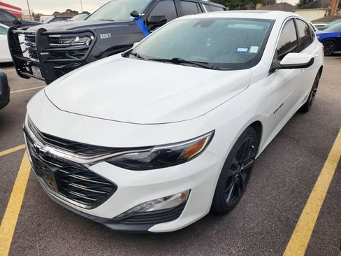Used 2024 Chevrolet Malibu LT w/ Sport Edition FWD image 2