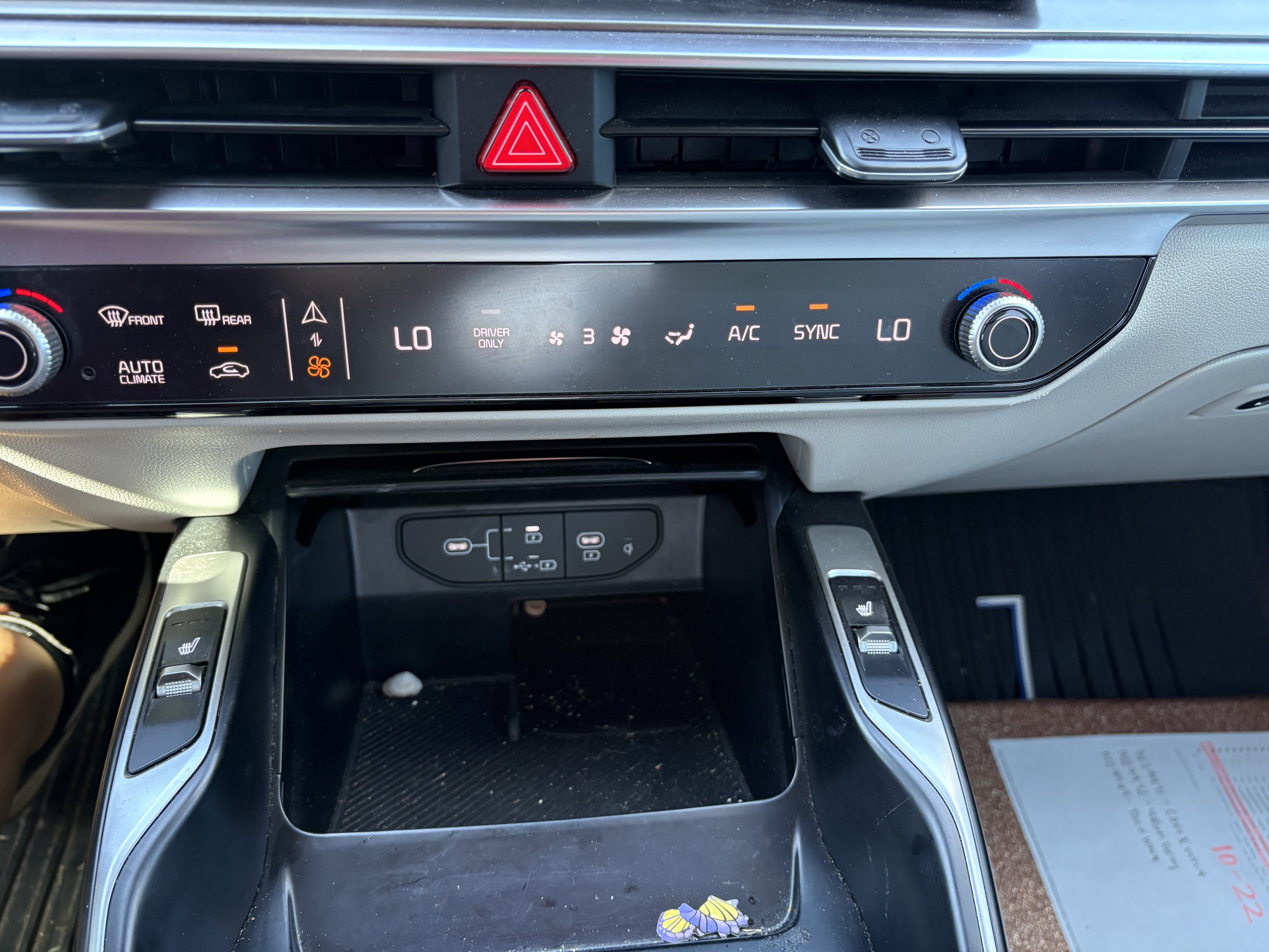 Used 2025 Kia Sorento EX w/ EX Panoramic Sunroof Package AWD/4WD image 13