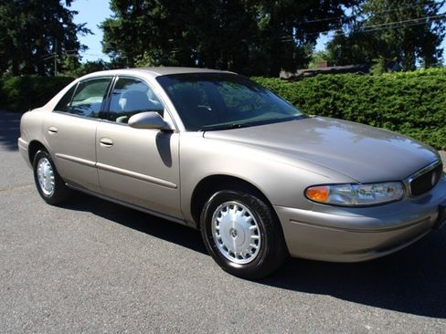 Used 2003 Buick Century Custom w/ Preferred Equipment Group 1SB FWD image 2