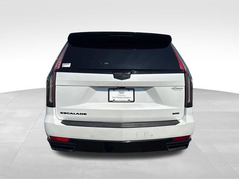 Used 2022 Cadillac Escalade Sport Platinum AWD/4WD image 4