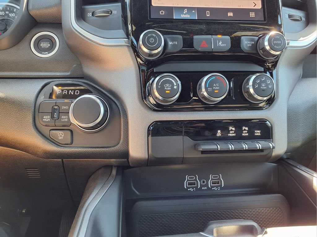 New 2026 RAM 1500 Express AWD/4WD image 22
