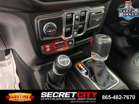 Used 2023 Jeep Wrangler Unlimited Rubicon 4xe w/ Cold Weather Group AWD/4WD image 24