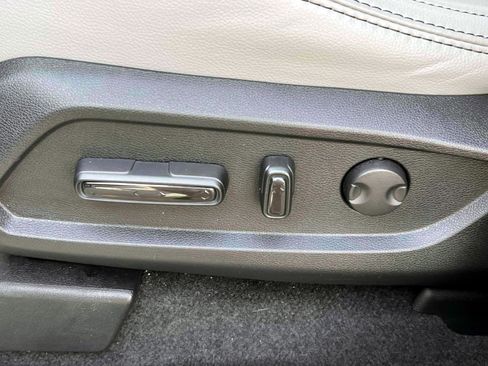 Certified 2025 Honda Pilot EX-L image 18