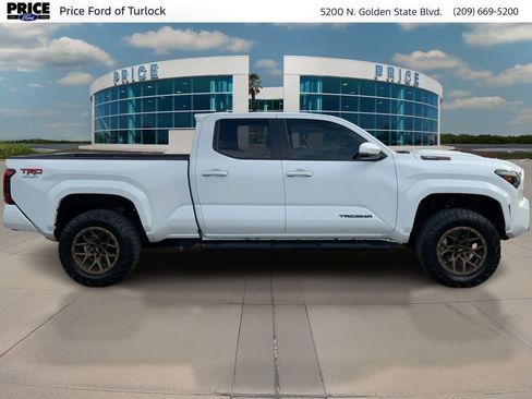 Used 2024 Toyota Tacoma TRD Sport w/ TRD Sport Upgrade Package AWD/4WD image 4