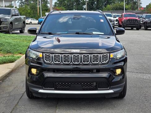Used 2025 Jeep Compass Limited AWD/4WD image 22