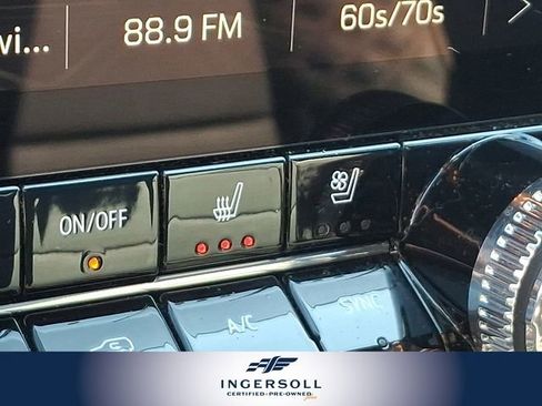 Used 2024 GMC Canyon Denali image 17