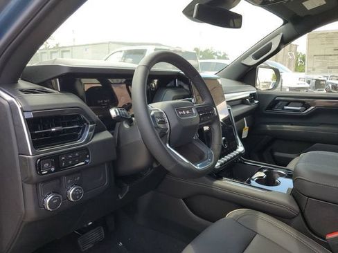 New 2026 GMC Yukon XL Elevation image 20