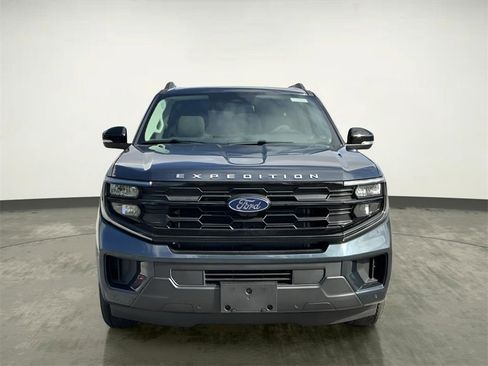 New 2025 Ford Expedition Active image 14