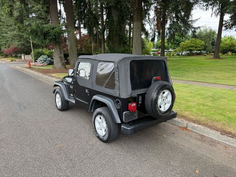 Used 2004 Jeep Wrangler X w/ Wheel Plus Group AWD/4WD image 8