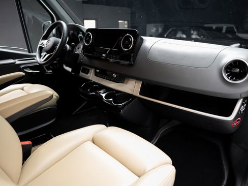 Used 2022 Mercedes-Benz Sprinter 144 Cargo image 57