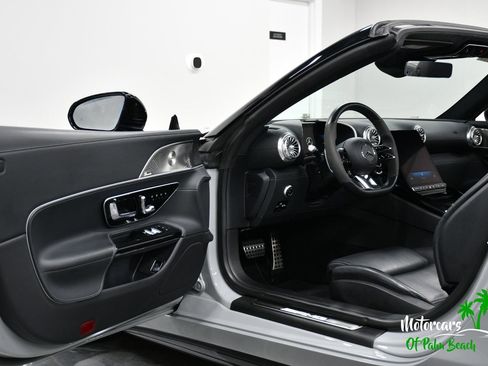 Used 2022 Mercedes-Benz SL 63 AMG 4MATIC image 29
