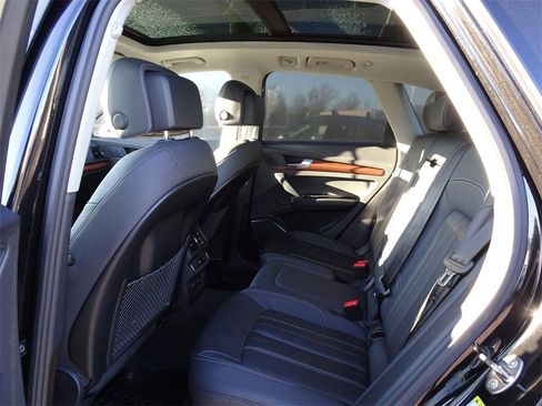 Used 2022 Audi Q5 2.0T Premium w/ Convenience Package image 14