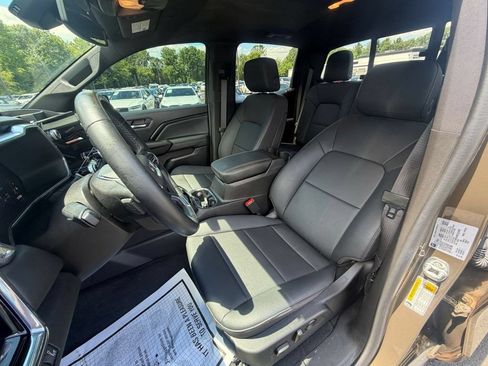 Used 2024 GMC Canyon Elevation w/ Elevation Premium Package RWD image 11