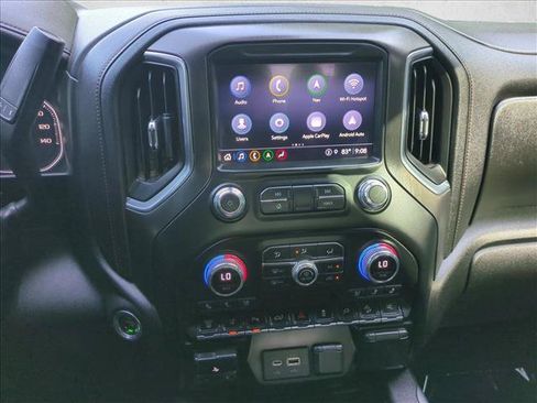 Used 2021 GMC Sierra 2500 AT4 w/ AT4 Premium Plus Package AWD/4WD image 15