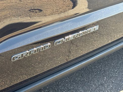 Used 2019 Jeep Grand Cherokee Limited w/ Luxury Group II RWD image 33