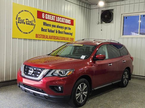 Used 2017 Nissan Pathfinder SL w/ SL Tech Package AWD/4WD image 1