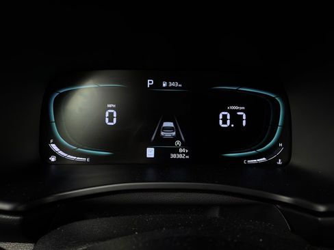 Used 2025 Kia Soul LX w/ LX Technology Package FWD image 35