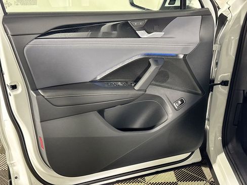 New 2026 Volkswagen Tiguan SE image 10