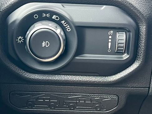 Used 2024 Jeep Wrangler Willys image 19