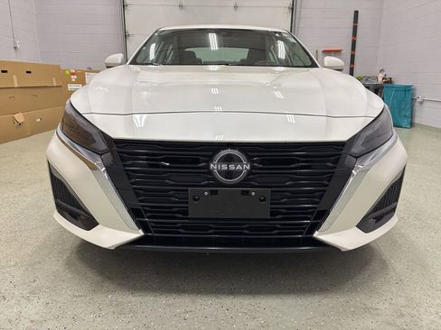 Used 2024 Nissan Altima 2.5 SL image 9