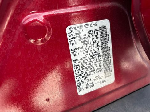 Used 2017 Nissan Rogue SL w/ SL Premium Package image 10