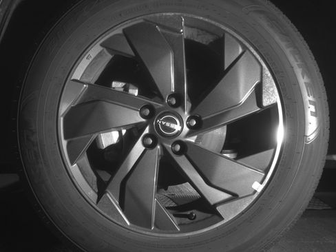 Used 2025 Nissan Rogue SV image 12