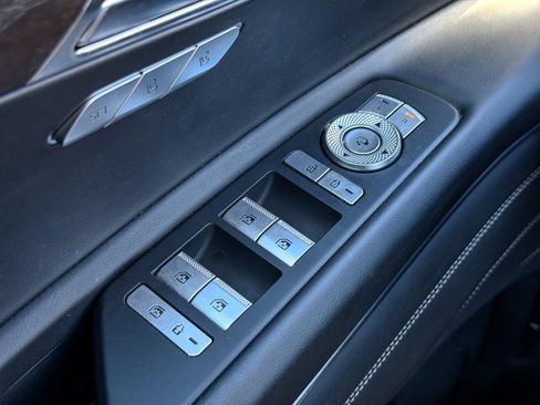 Used 2021 Genesis GV80 2.5T image 32