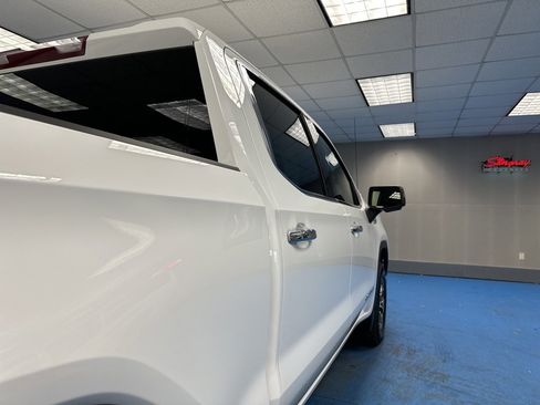 Certified 2025 GMC Sierra 1500 SLT image 6