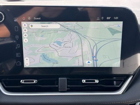 New 2026 Chevrolet Equinox LT w/ Convenience Package II AWD/4WD image 16
